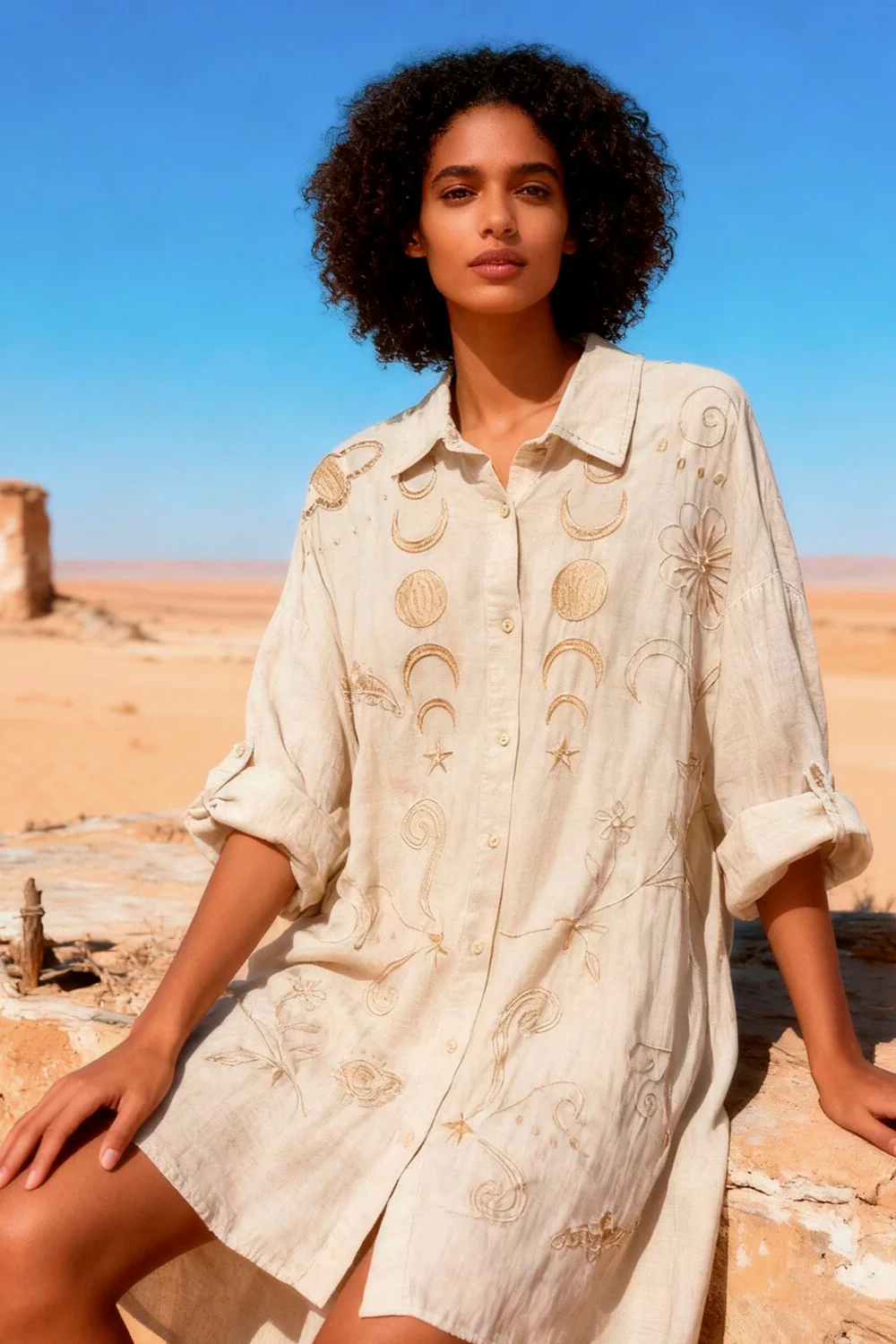 Cresent Moon Embroidery Shirt Dress | Kjole fra Avery