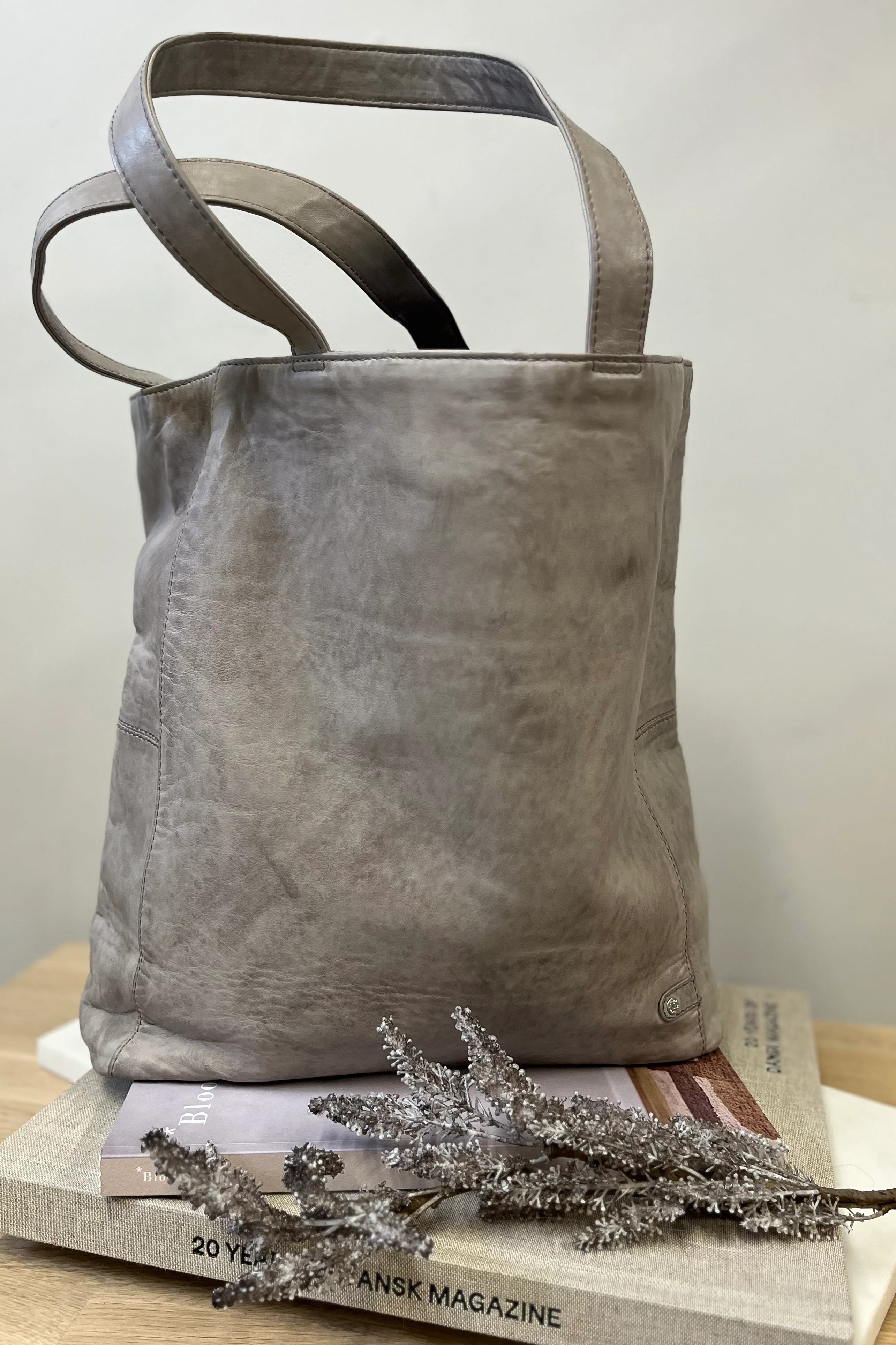 Shopper 13728 | Concrete | Taske fra Depeche - Image 2