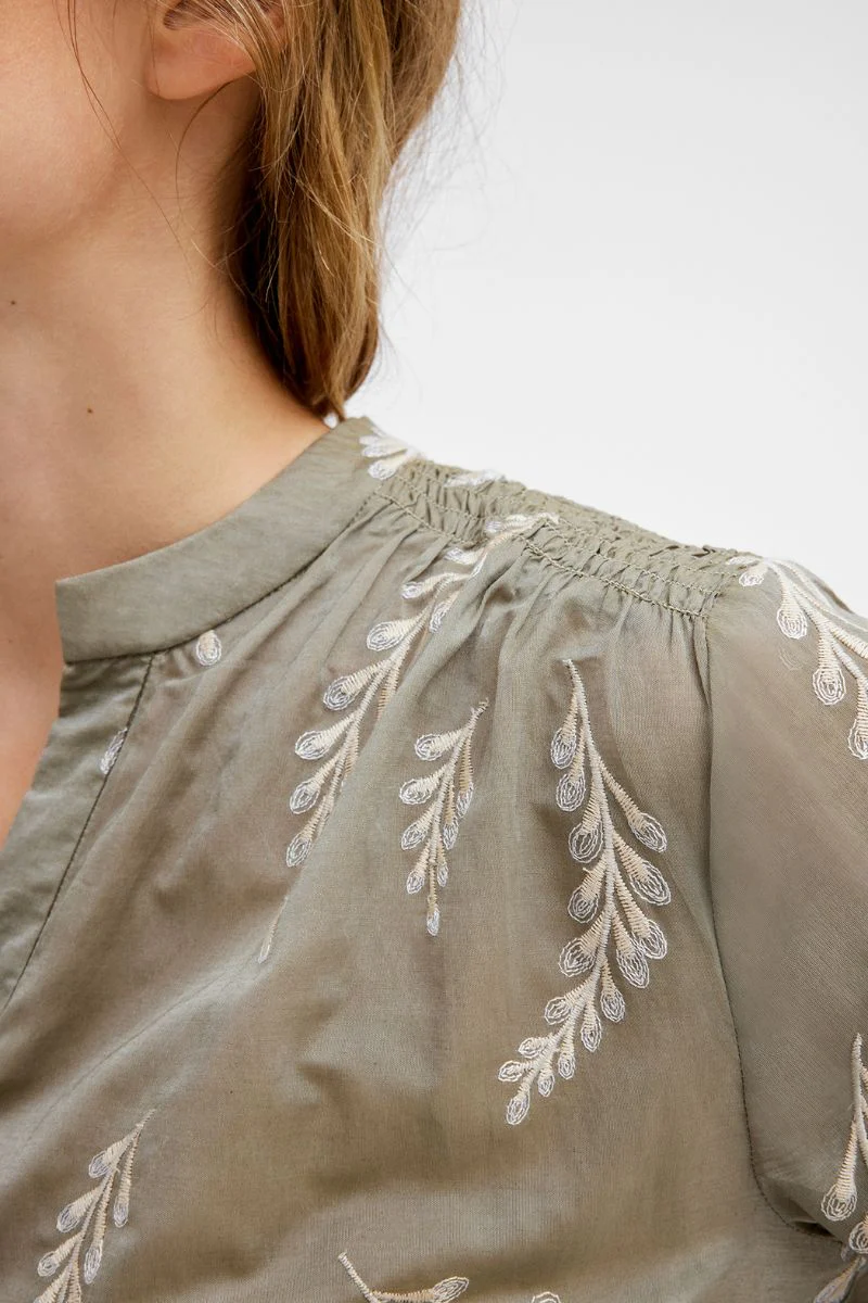 Sikka long shirt w/smock 52634 | Skjorte fra Gustav - Image 5