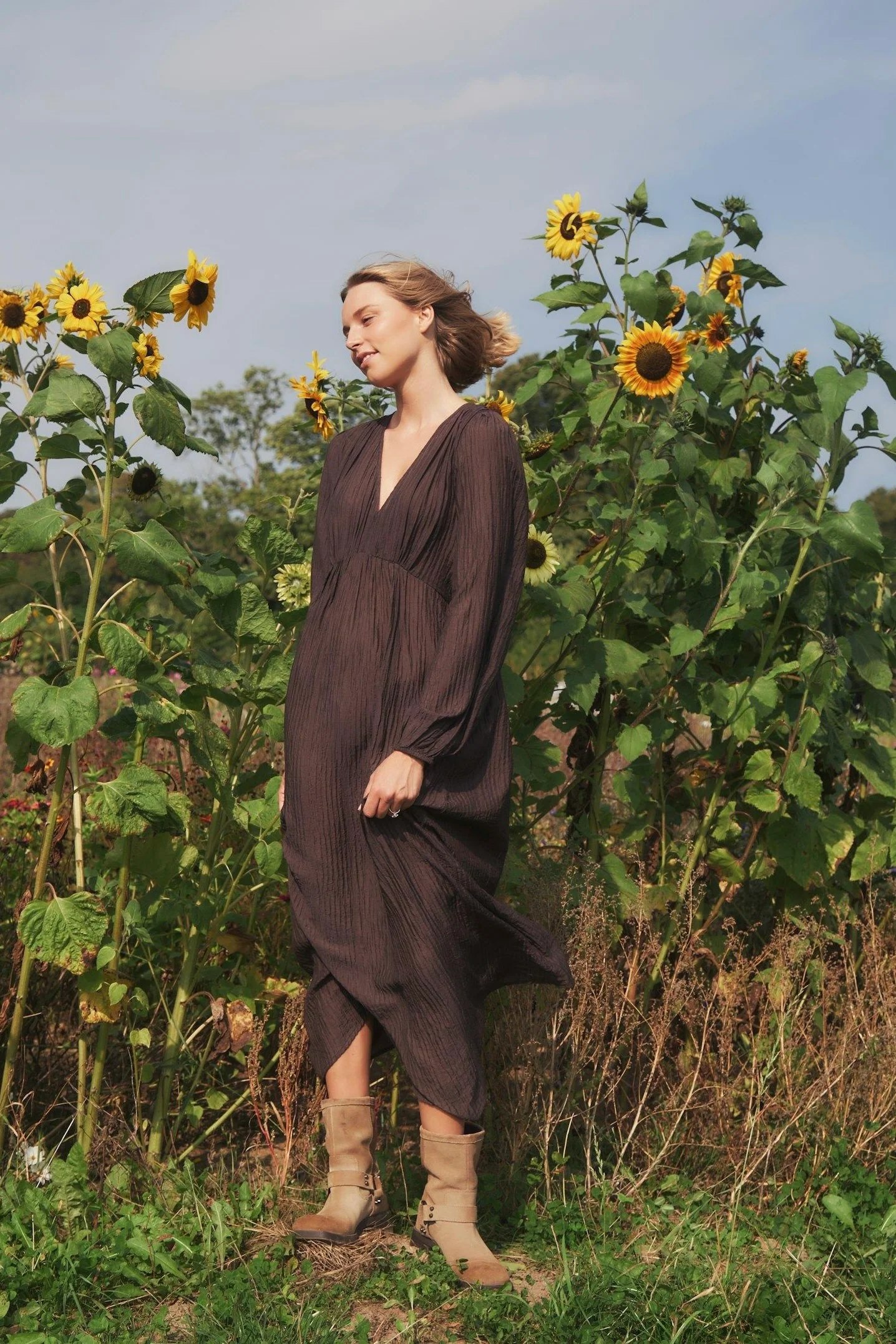 Silfi Crepe Dress | Dark Brown | Kjole fra Neo Noir - Image 5