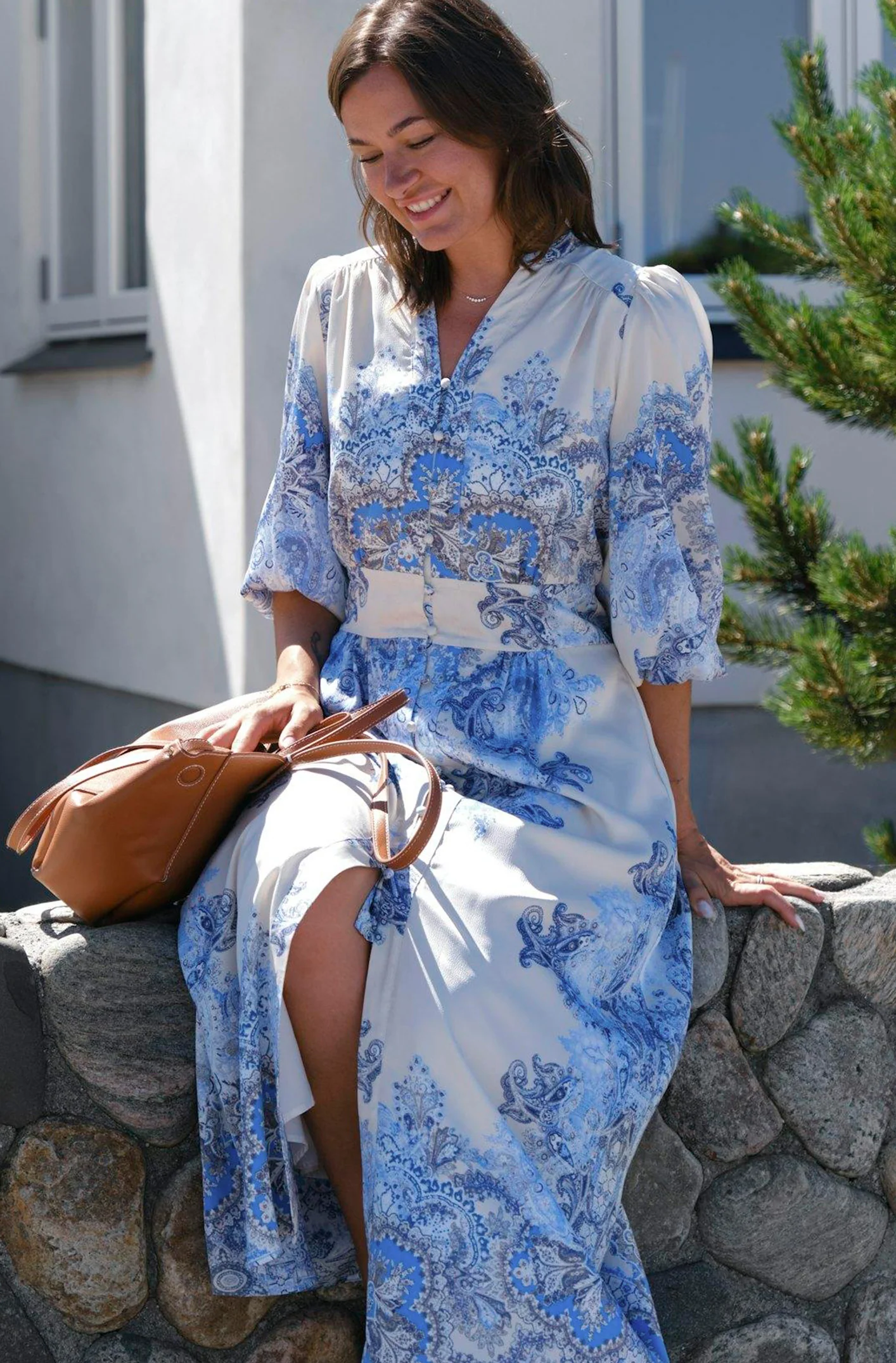 Stellar Artist Paisley Dress | Powder Blue | Kjole fra Neo Noir - Image 2