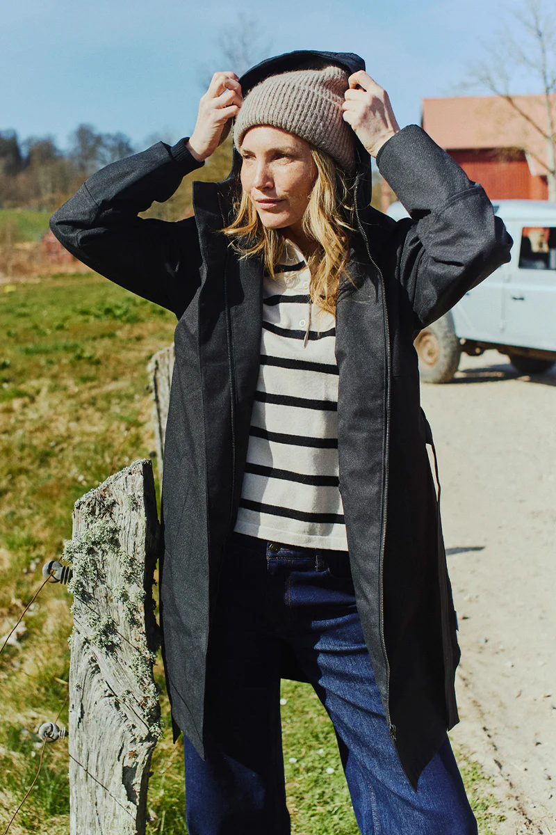 Storm Ja Belt | Black | Jakke med bælte fra Freequent - Image 5