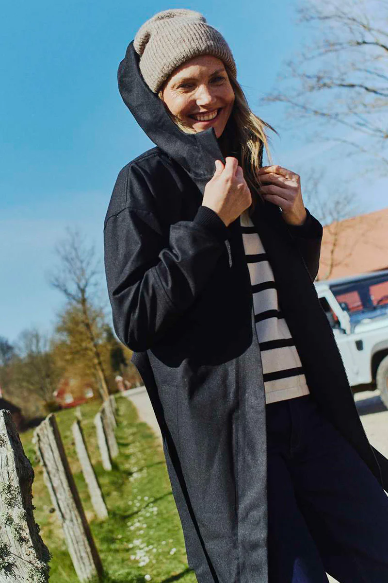 Storm Ja Belt | Black | Jakke med bælte fra Freequent - Image 6