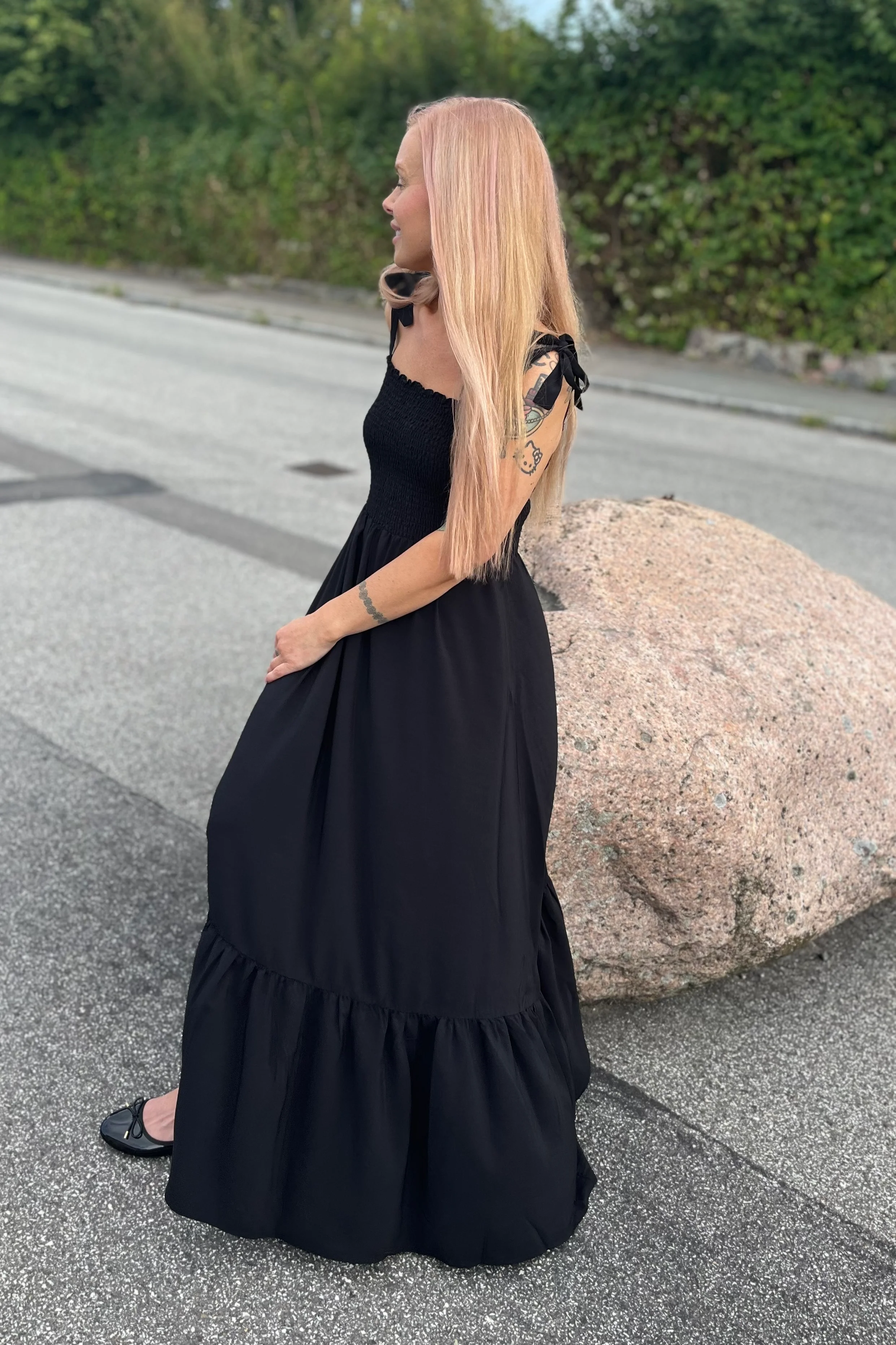 Sunrise Floor Strap Dress | Black | Kjole fra Co'couture - Image 3