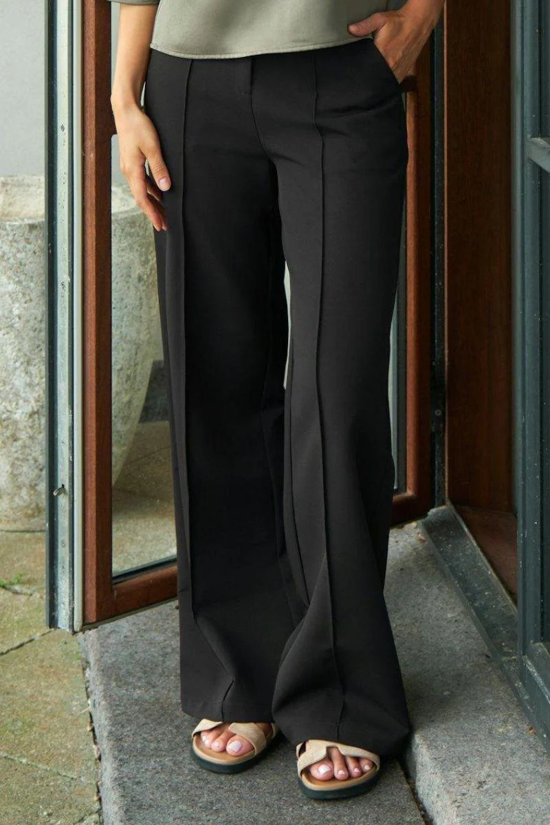 Sury Suit Pants | Black | Bukser fra Neo Noir