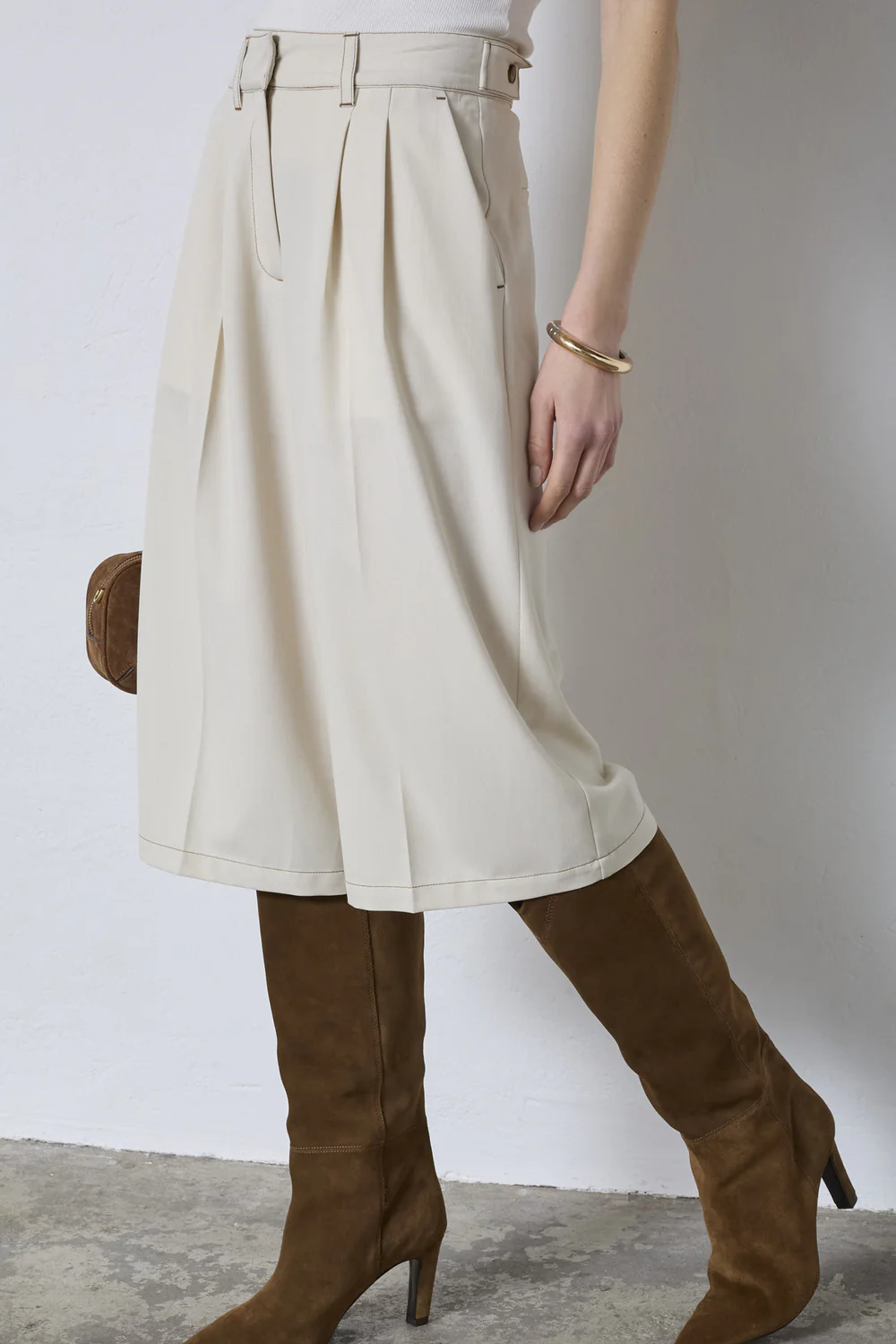 Terrycc Pleat Bermuda | Bisquit | Shorts fra Co'Couture - Image 5