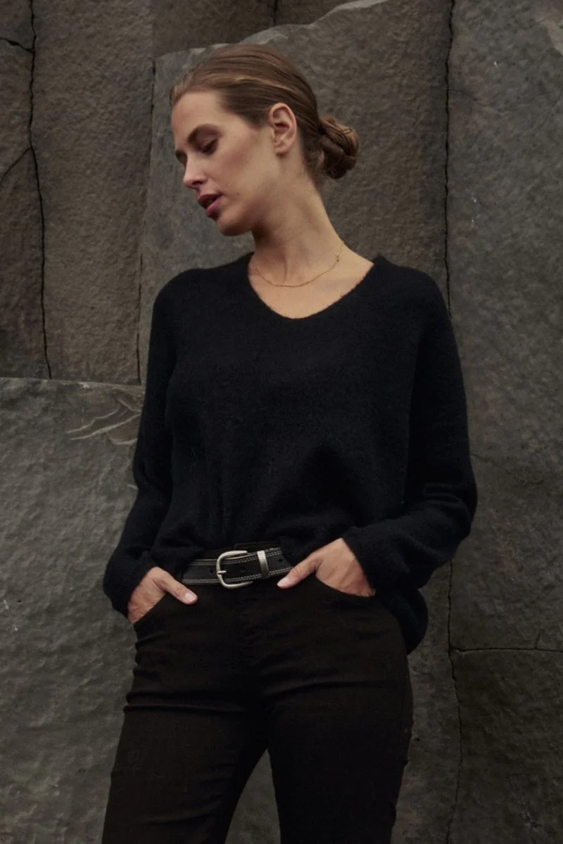 Thora V-Neck Knit | Black | Strik fra Mos Mosh - Image 8