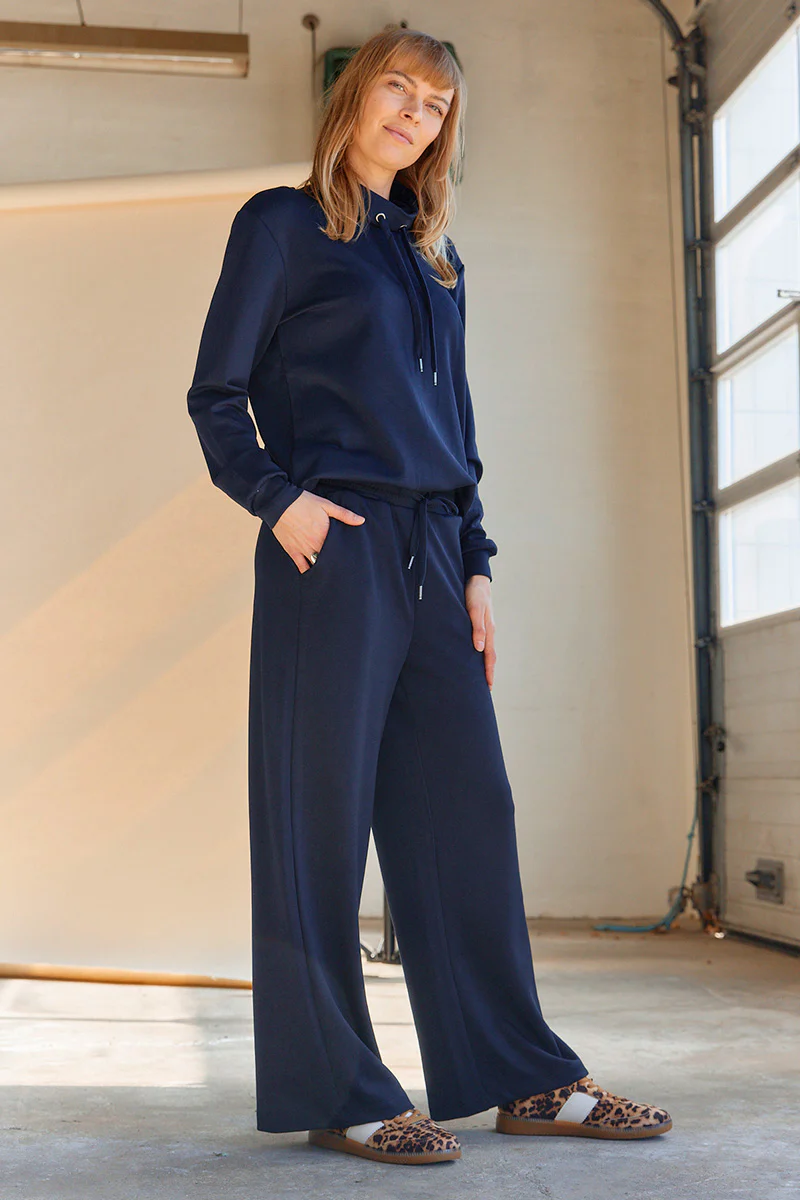 Tini Sweatshirt | Blå | Sweatshirt fra Statebird - Image 6