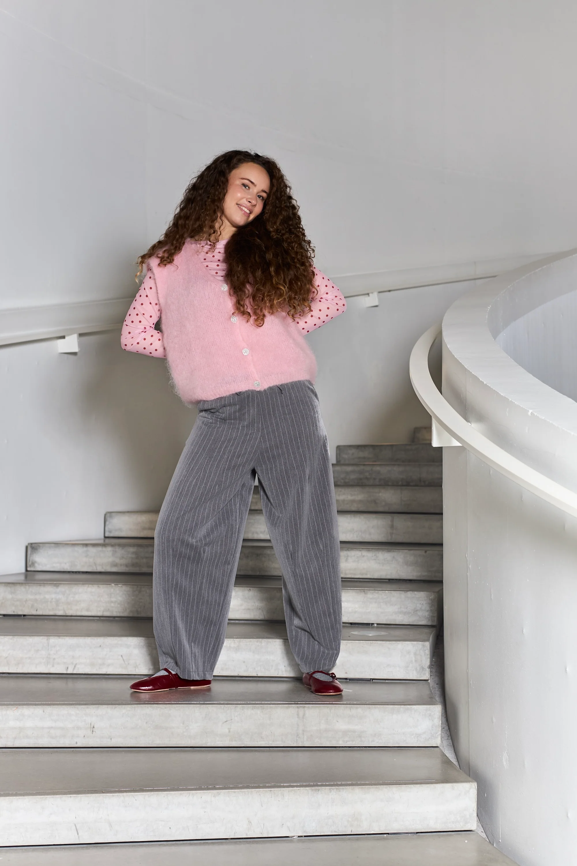 Verona Barrel Baggy Pant | Grey | Bukser fra Black Colour - Image 3