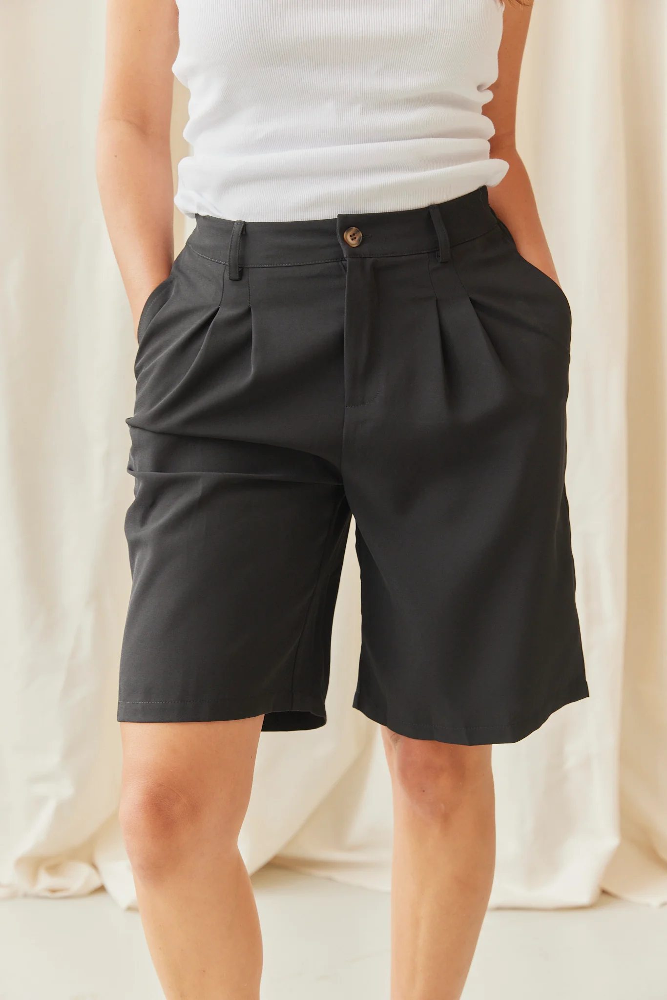 Vivi Bermuda Shorts | Black