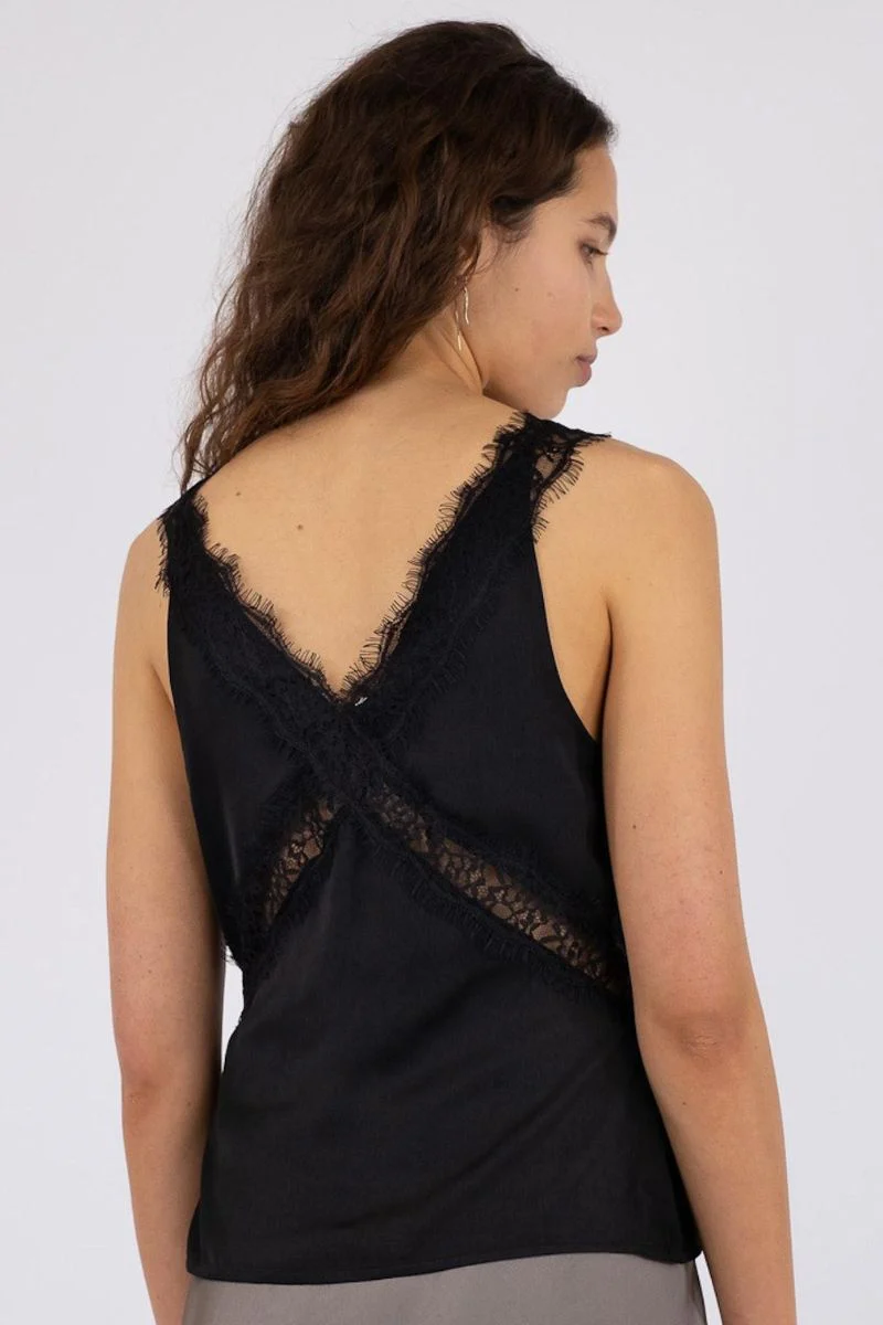 Vixen Lace Top | Black | Top fra Neo Noir - Image 6