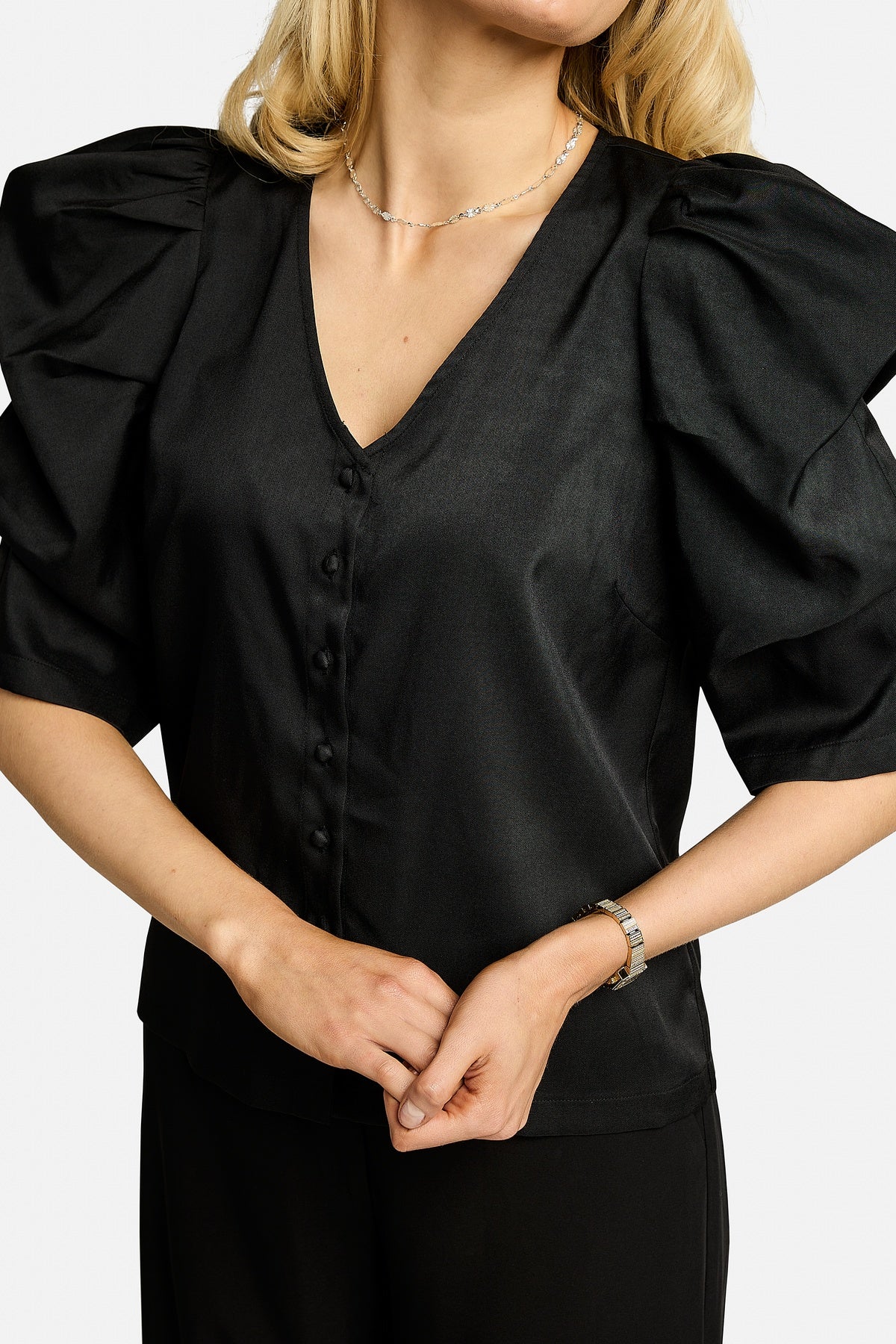 Winnie V Button Blouse | Black | Bluse fra Liberté - Image 9