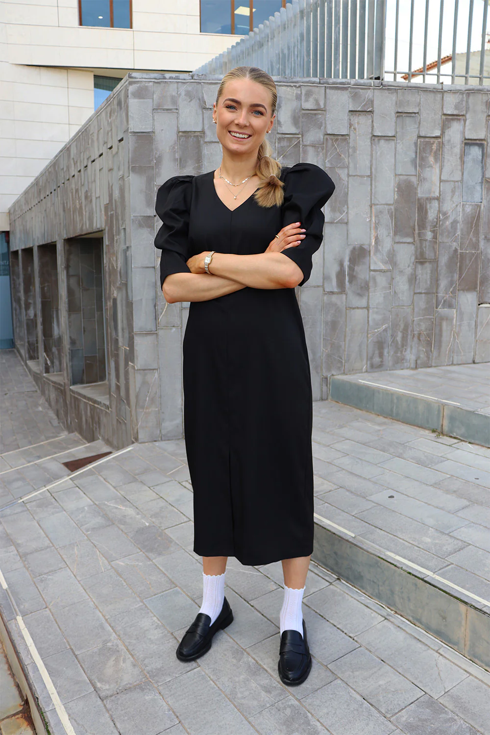 Winnie Vneck Dress | Black | Kjole fra Liberté - Image 3