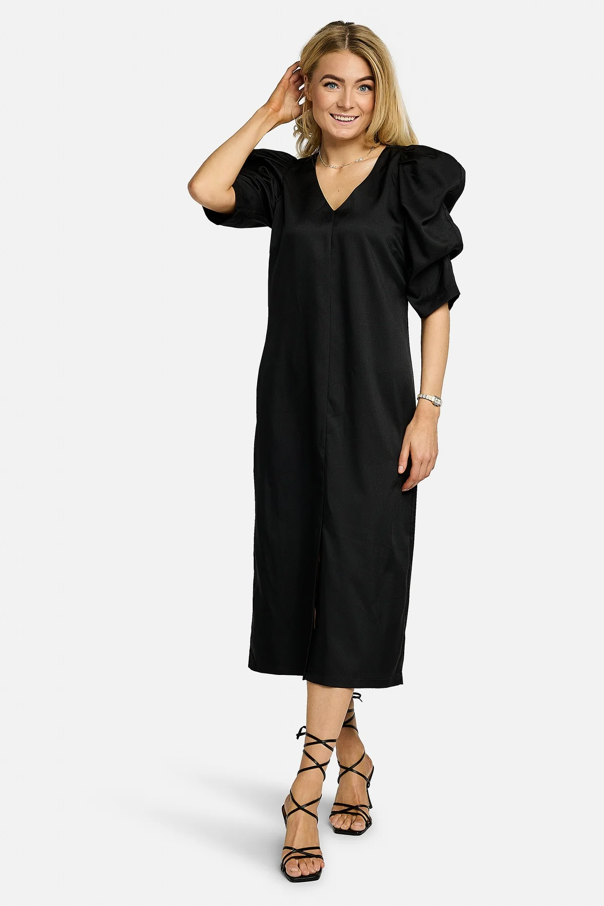 Winnie Vneck Dress | Black | Kjole fra Liberté - Image 6