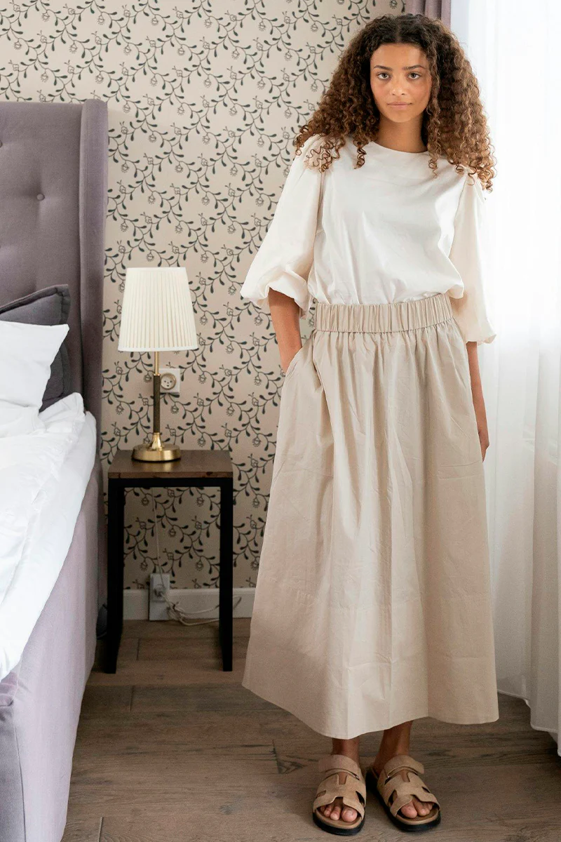 Yara Poplin Skirt | Dark Sand | Nederdel fra Neo Noir - Image 2