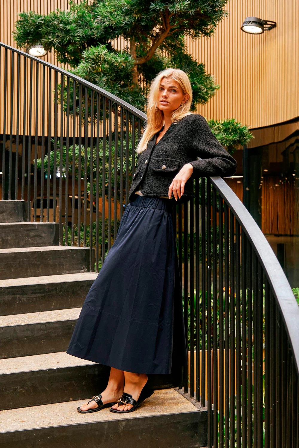 Yara Poplin Skirt | Navy | Nederdel fra Neo Noir - Image 2