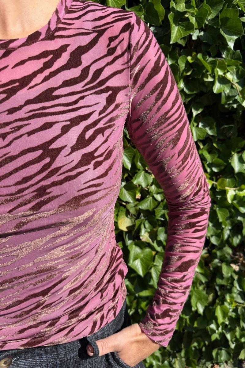 Zenia Mesh Blouse | Berry Rose | Bluse fra Black Colour - Image 6