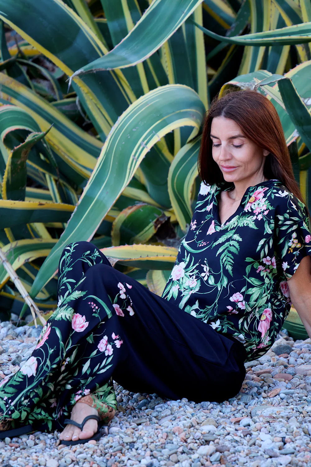 Zennia Blouse | Black Flower | Bluse fra Black Colour - Image 5