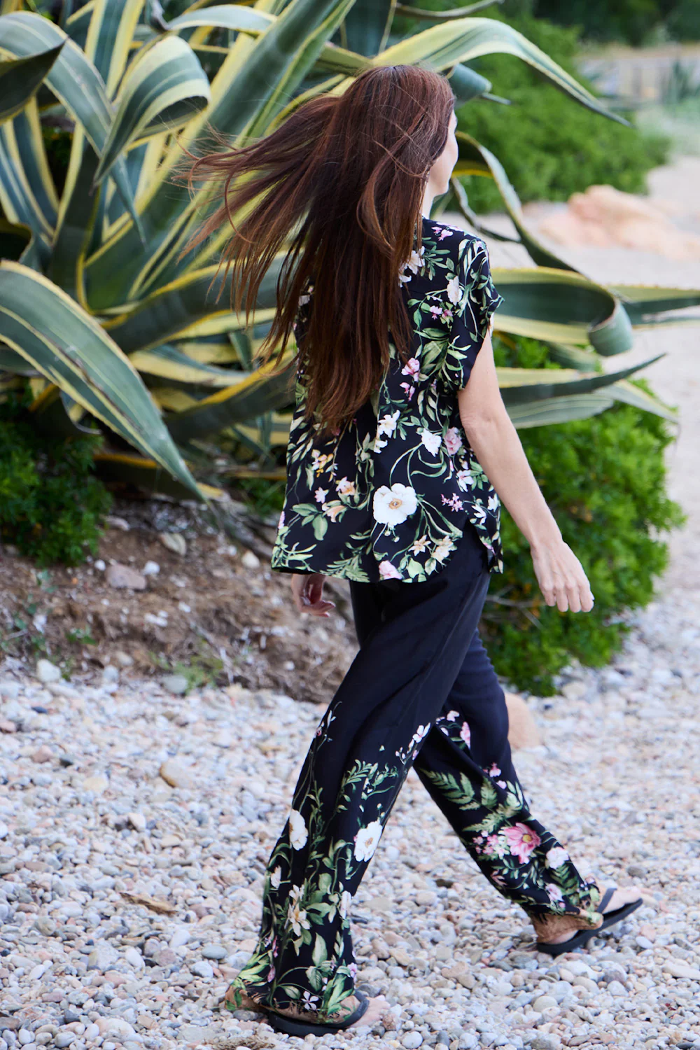 Zennia Pant | Black Flower | Bukser fra Black Colour - Image 2