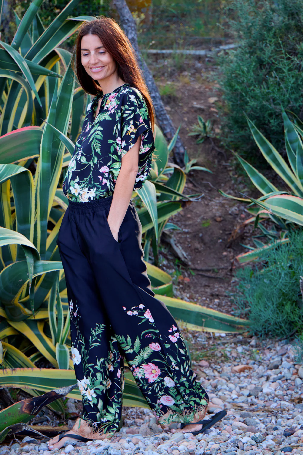 Zennia Pant | Black Flower | Bukser fra Black Colour - Image 4
